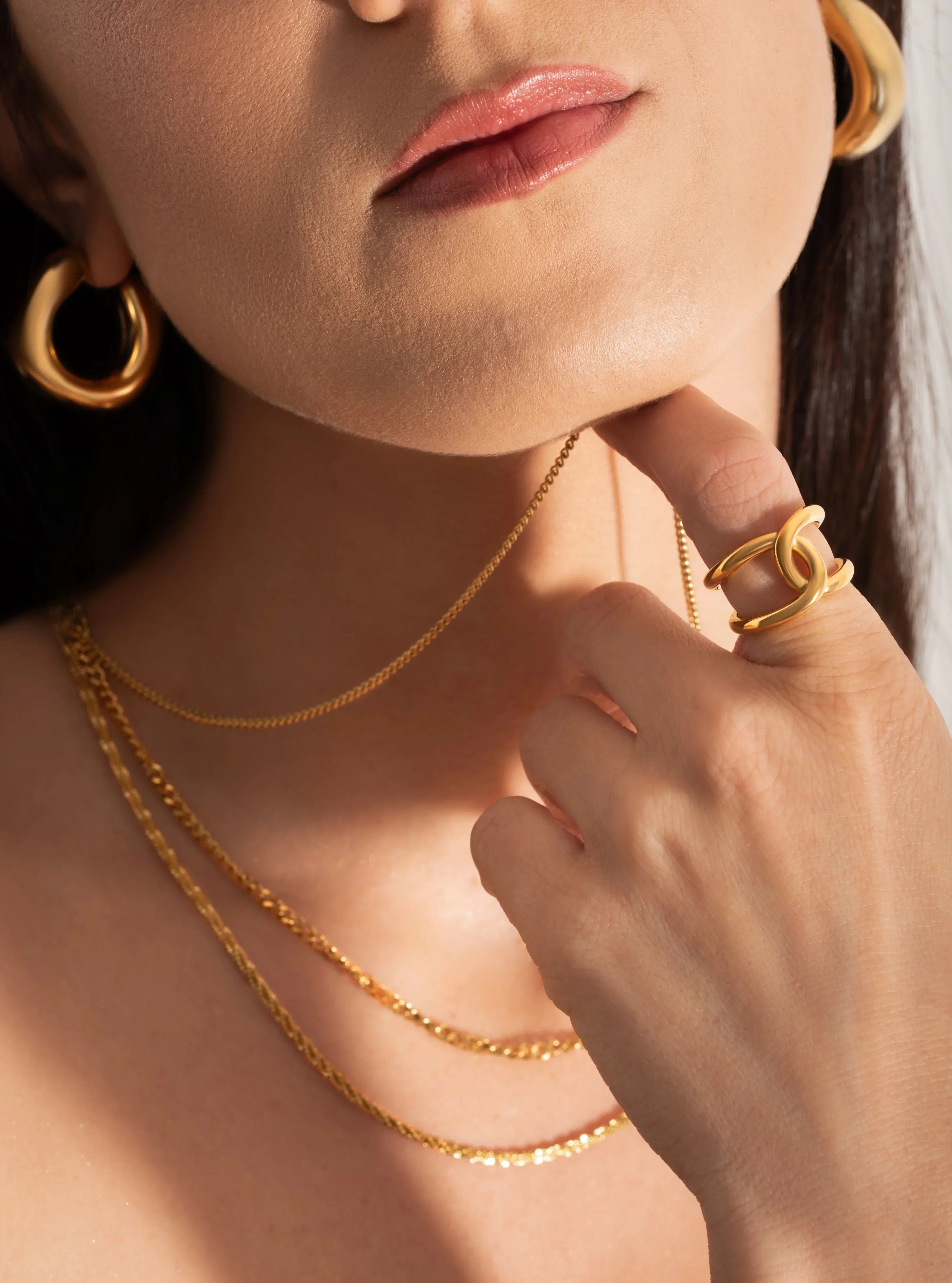 Hoop Earrings: How to Choose the Right Pair