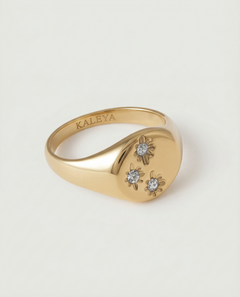 signet ring with 3 crystals